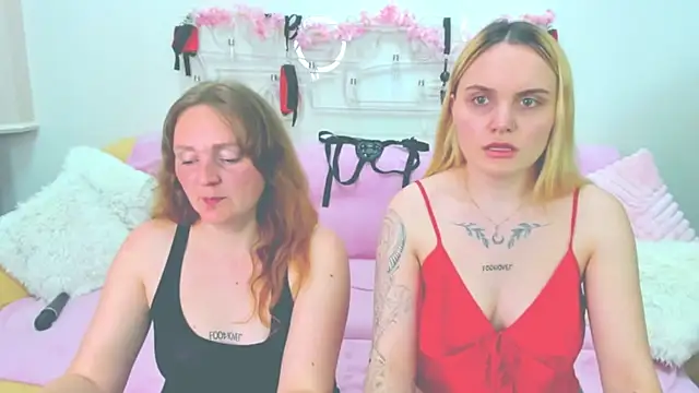 MagicEyess' Live XXX Chat