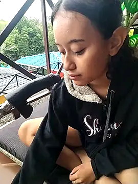 l0lita_emi Webcam Show