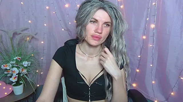 MilaLoona Live XXX-Chat