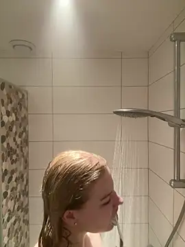 Chloemillerrxx – webcam-show