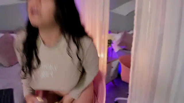 Nicolle_W's Live XXX Chat