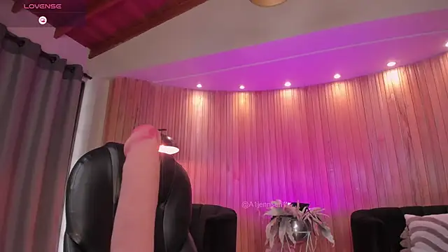 Živý XXX chat AllyJensen