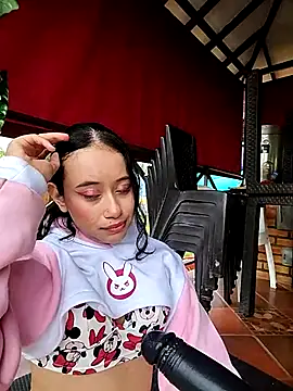 Chat XXX en directo de l0lita_emi