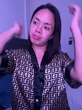 Pumi_akiko Pertunjukan Webcam