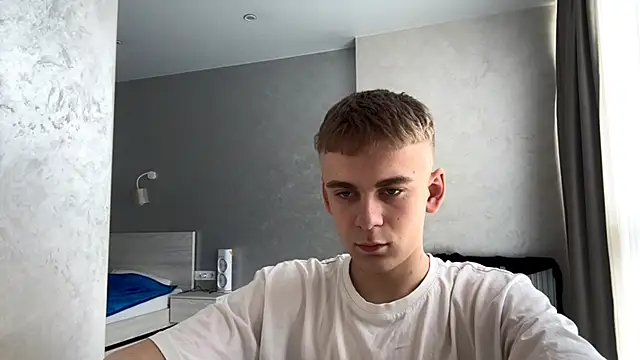 SoloFury élő XXX-chatje