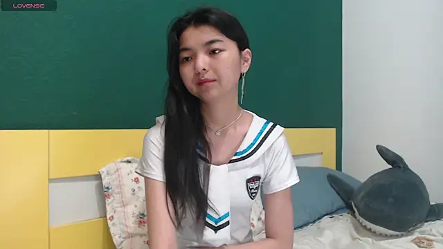 Shy_Kira live XXX chat