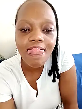 XXX chat uživo modela Babymomma98