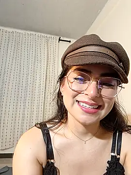 saasha_Petit live XXX chat