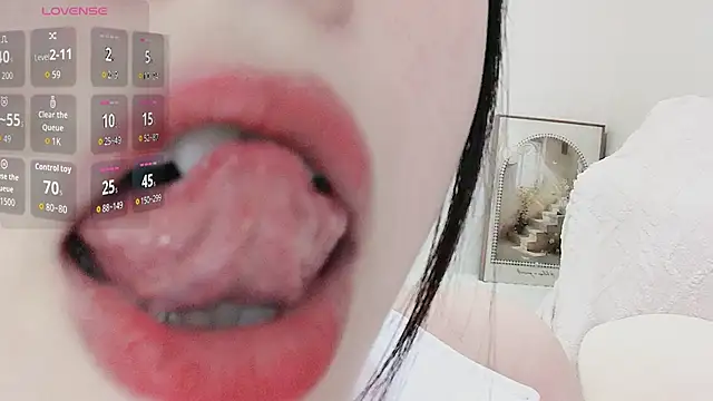 Anna-2005 – Naživo XXX chat