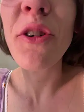 Kamorana live XXX chat