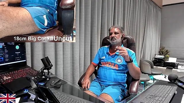 XXX chat uživo modela OnlineBossUK