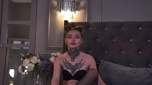 AriWild 即時 XXX 聊天