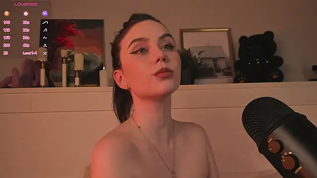 UnaMedison: онлайн-секс-чат