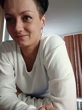 EhidnaLowq Webcam-Show