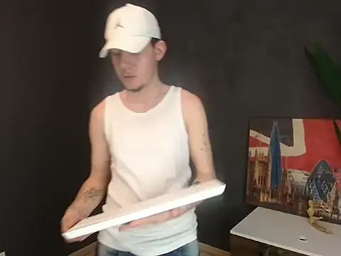 Онлайн чат XXX KrewVaughn