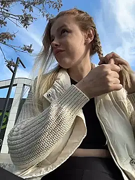 Chatroom XXX en direct de HarrietDart