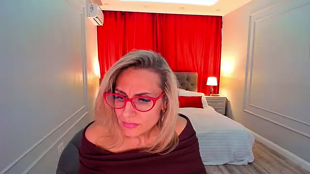 MuseOfStage: απευθείας συνομιλία ΧΧΧ