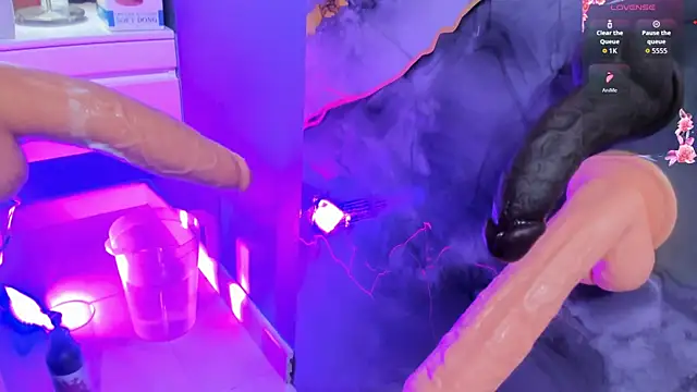 Chatroom XXX en direct de little_valentinaa