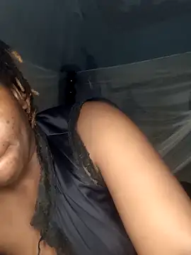 Queentesi Chat XXX live