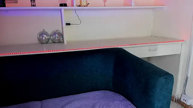 XXX chat uživo modela morgana_white