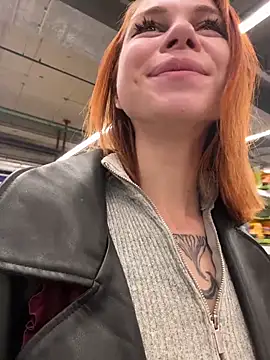 RosieSecret's Live XXX Chat