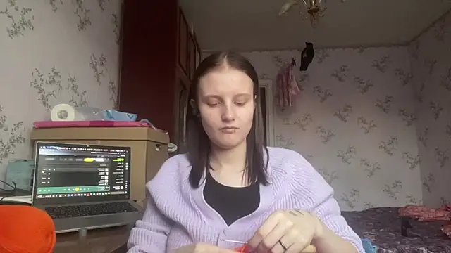 SofiaOops_1 Adlı Modelin Canlı XXX Sohbeti