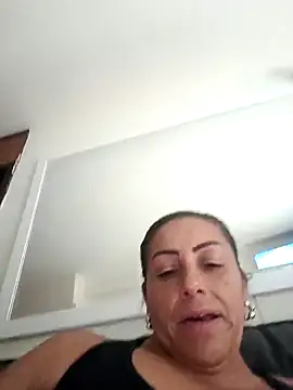 maynor_1998's Live XXX Chat