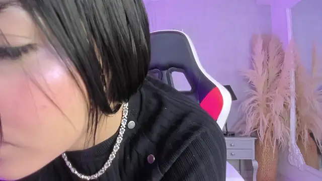 Živý XXX chat KarelyMitchel