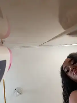 แชท XXX สดของ JasmineRose7