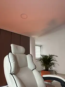 TroyeSavage live XXX chat