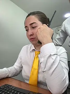 suzy-111 Adlı Modelin Canlı XXX Sohbeti