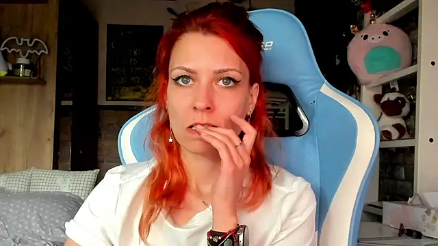 karo123421: απευθείας συνομιλία ΧΧΧ