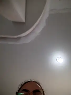 pimentinha02 Adlı Modelin Canlı XXX Sohbeti