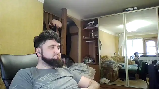 Show modela StasConnor na web-kameri