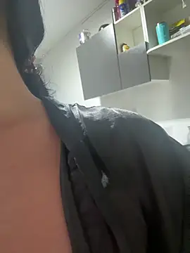 Pokazy przed kamerką – Angel_Perv