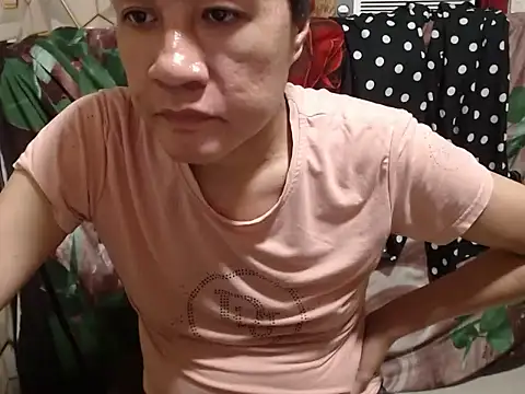 Show modela tshugecumxxx na web-kameri