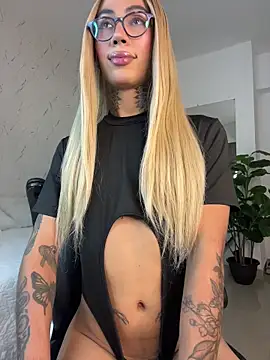 miss_tatiana_'s Webcam Show