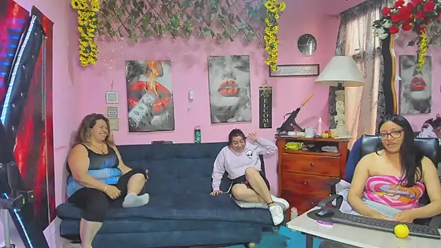 Živý XXX chat lesbiancuple