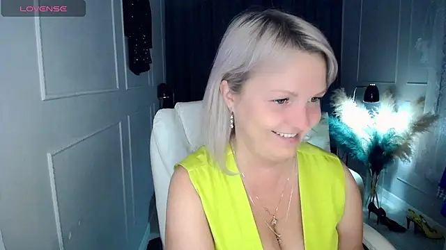 Онлайн чат XXX Juarnea