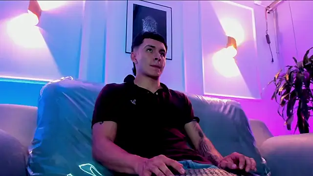 Leo_santoro 网络视讯表演