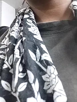 دردشة Laxmi_89 الجنسية المباشرة