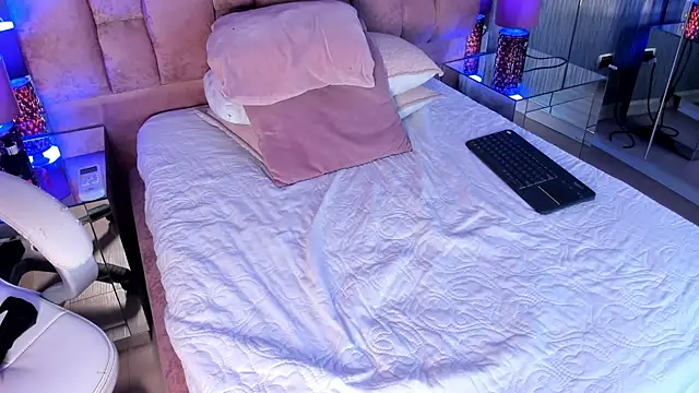 Emily_Flame Chat XXX live