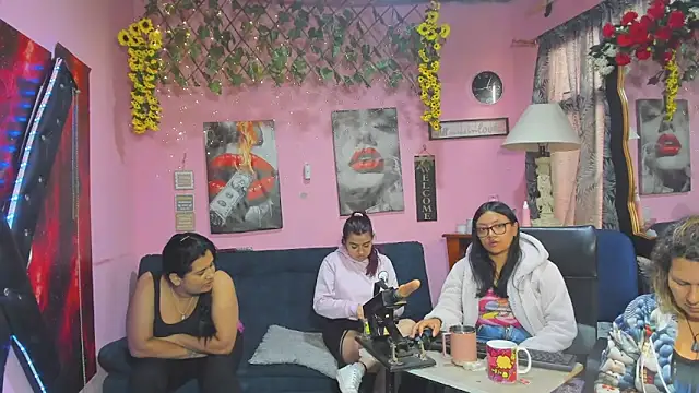 دردشة lesbiancuple الجنسية المباشرة