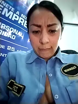 Show modela Cristal_Security-1 na web-kameri