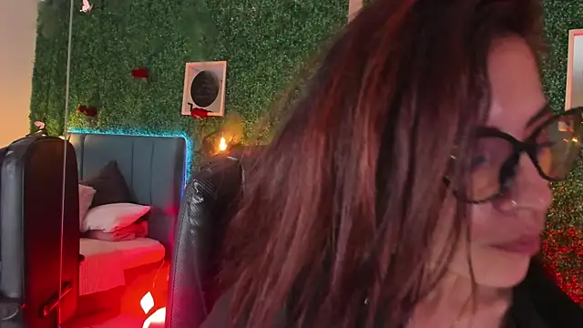 Linagh_ 라이브 XXX 채팅