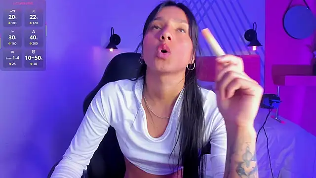 Kari_Kaory Chat XXX in diretta