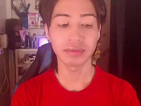 Erin_23: διαδικτυακό σόου στην κάμερα