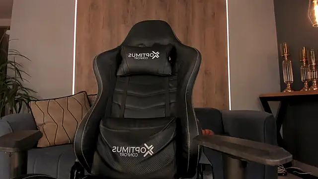 XXX chat uživo modela KylaMorrison