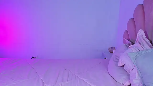 MiaColucci18 现场XXX聊天