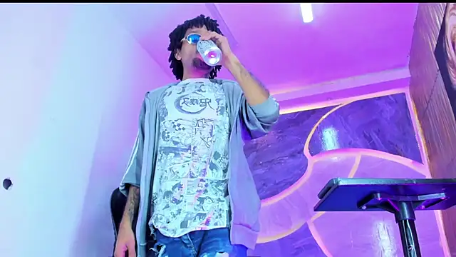 Show modela Josh_Hot_Sex na web-kameri